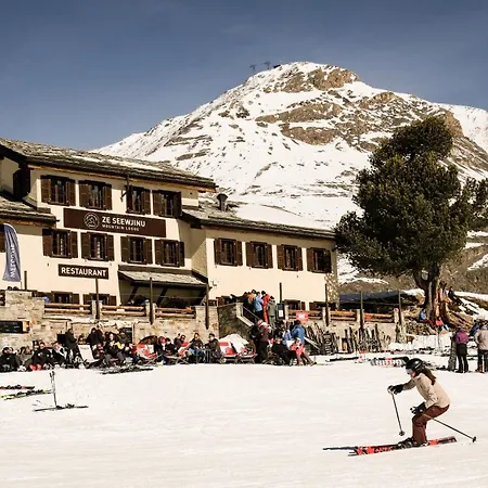 Lodge Mountain Ze Seewjinu - Above Zermatt