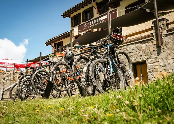 Jaktstuga Mountain Ze Seewjinu - Above