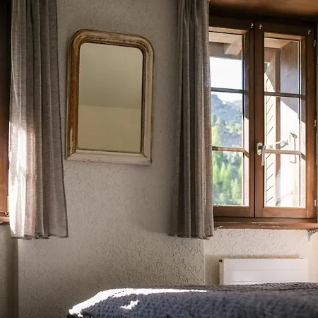 Mountain Ze Seewjinu - Above Lodge